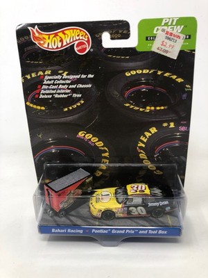 Hot Wheels Racing - 2piece Pit Crew Collector Edition - Limited Edition Series-#
