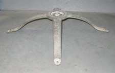 Antique Auto Single Key 34 Shaft Cast Steering Wheel Spider Model T Ford 