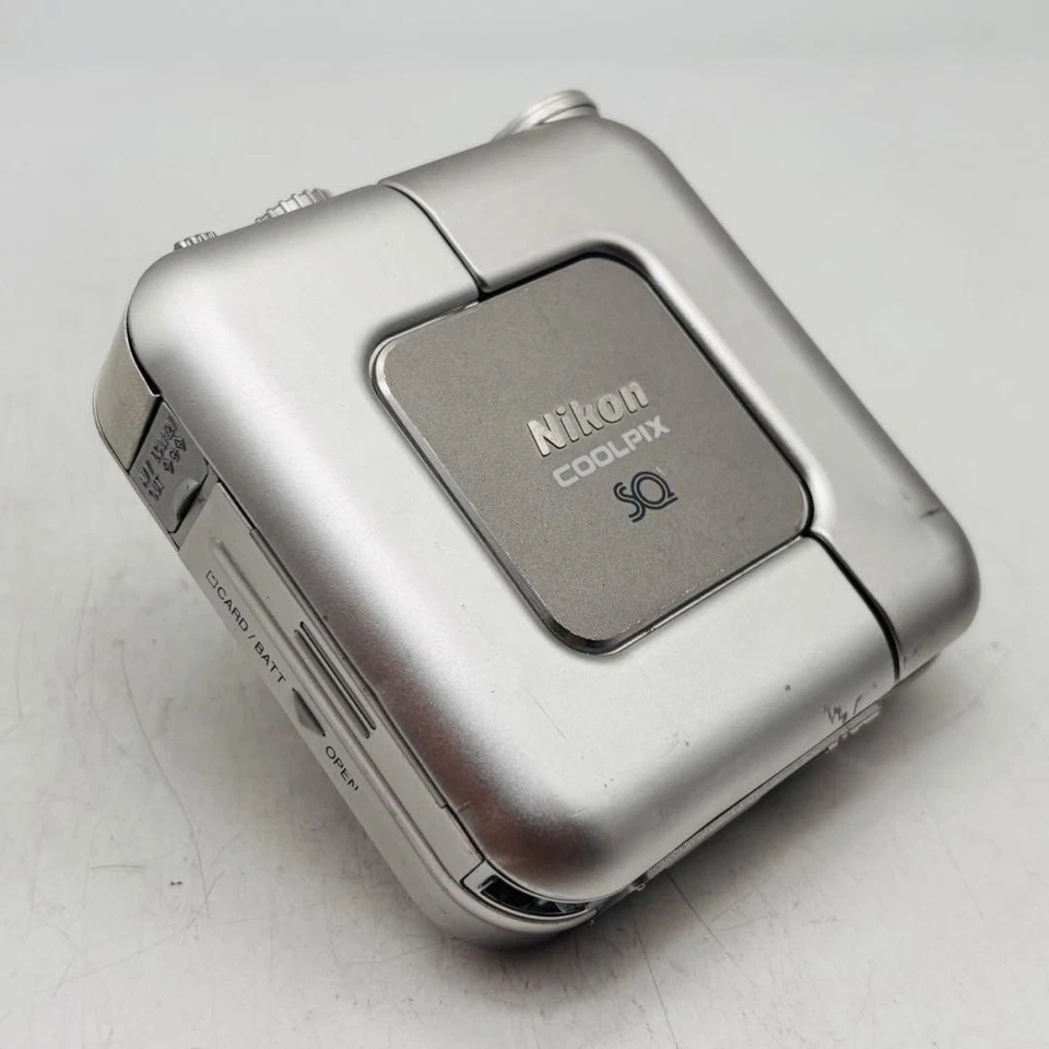 Nikon COOLPIX SQ Digital Compact Camera Silver No Box Working Used - Image 3 of 4