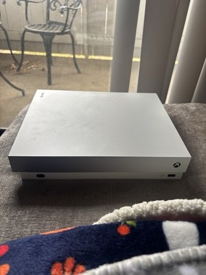 Limited Edition Taco Bell Xbox One X Console Only   Rare! Works Great 