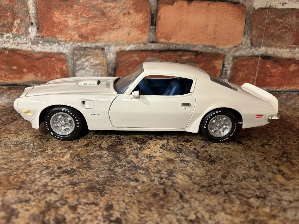 ERTL: PONTIAC FIREBIRD Trans Am, Maßstab 1:18 EUR 34,70 - DE