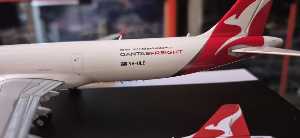 Gemini Jets 1:200 Qantas Freight A321 Australian Post VH-ULD Good Condition - image 2 of 4