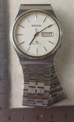 Ancienne montre Quartz, Ricoh - Photo 1/4