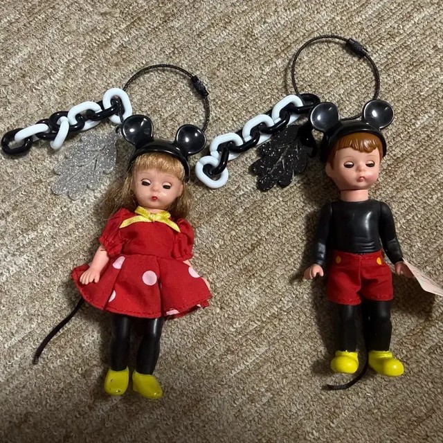 MacMadam Mickey Mouse Vintage Keychain Set New