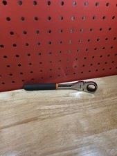 Matco Tools RF18M2 18mm Flex Head 12-Point Spline Drive Ratcheting Box Wrench