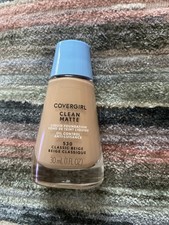 Covergirl - Clean Matte Liquid Foundation Makeup 530 - CLASSIC BEIGE