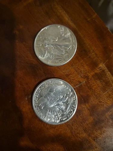 BU 1942 (P) Walking Liberty Half Dollar Uncirculated 90% Silver