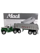 First Gear 1960 Mack B-Model Celli Dump Trailer 19-2556 1:34 Scale