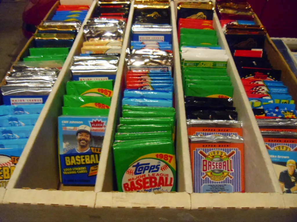 HUGE WAREHOUSE FIND OF VINTAGE UNOPENED BASEBALL CARD PACKS FREE MANTLE CARD