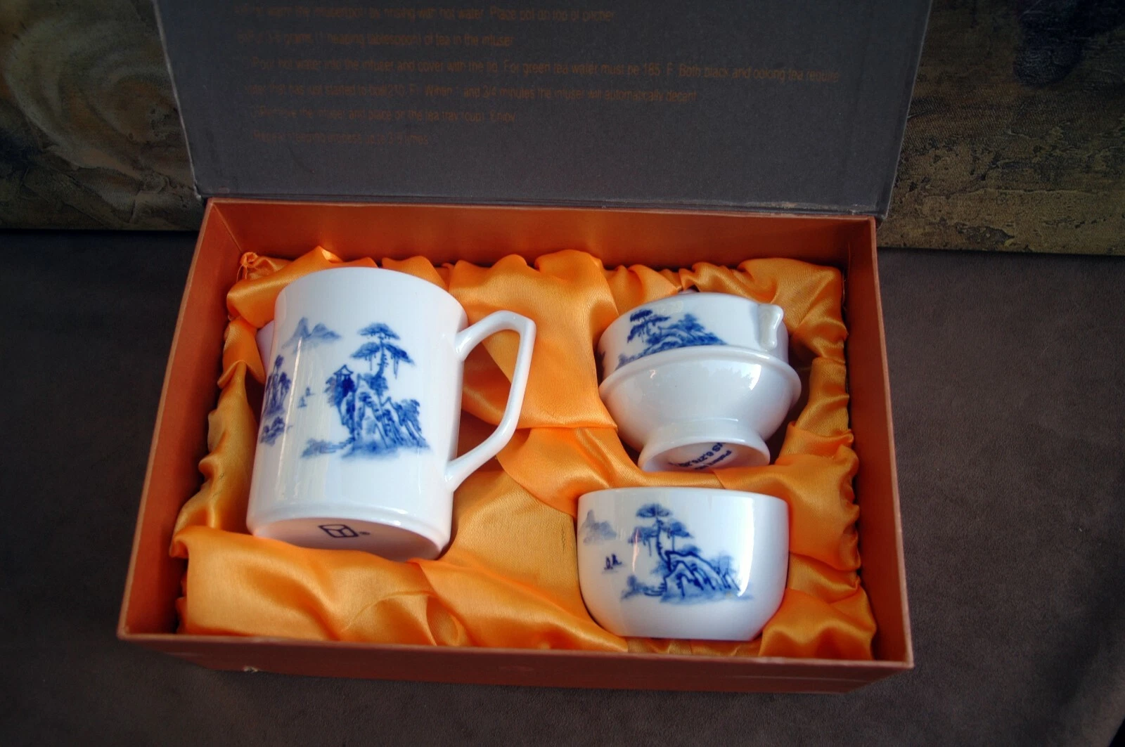 Lu Yu Automatic Tea Brewer Gift Set, Infuser w Lid, Serve Pot, Cup, White/Blue