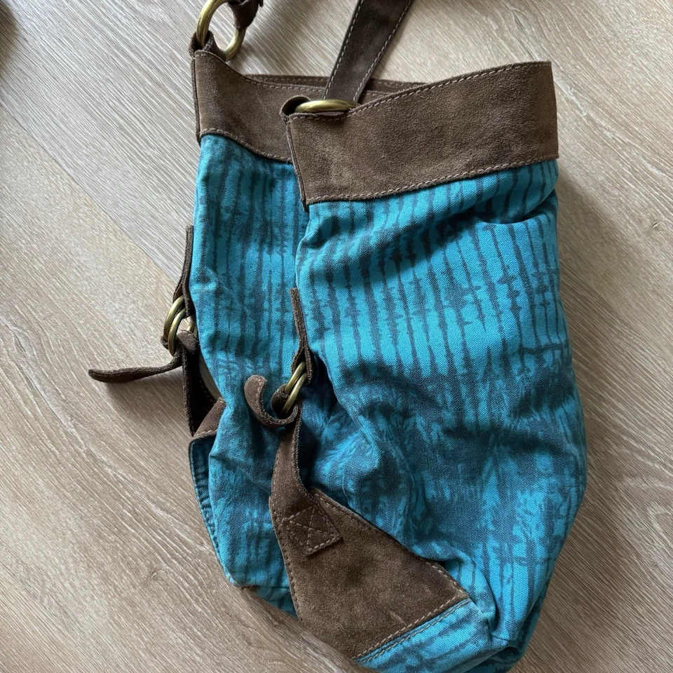 Bolsa Hobo Lucky Brand com detalhes em latão  - Imagem 4 de 4