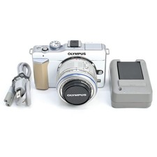 1519 Shots Olympus PEN Lite E-PL1 12.3MP Mirrorless Digital Camera 14-42mm Lens