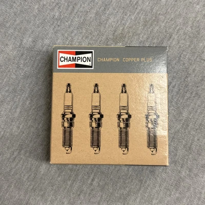 Champion 438 Copper Plus Spark Plugs RC12ECC (4-Pack) - Bild 1 von 3