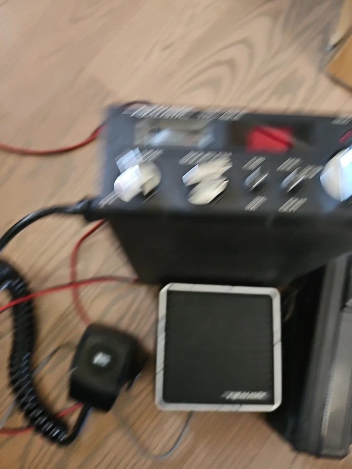 LOT Vintage Realistic TRC-86 & TRC-421A & TRC-21-549 - 4 PIECES COLLECTION  - Image 2 of 4