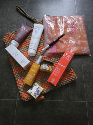 Beauty & Pflege Set Sommer - Revlon, SVR, Alga Maris, Earth Harbor. - 9-teilig
