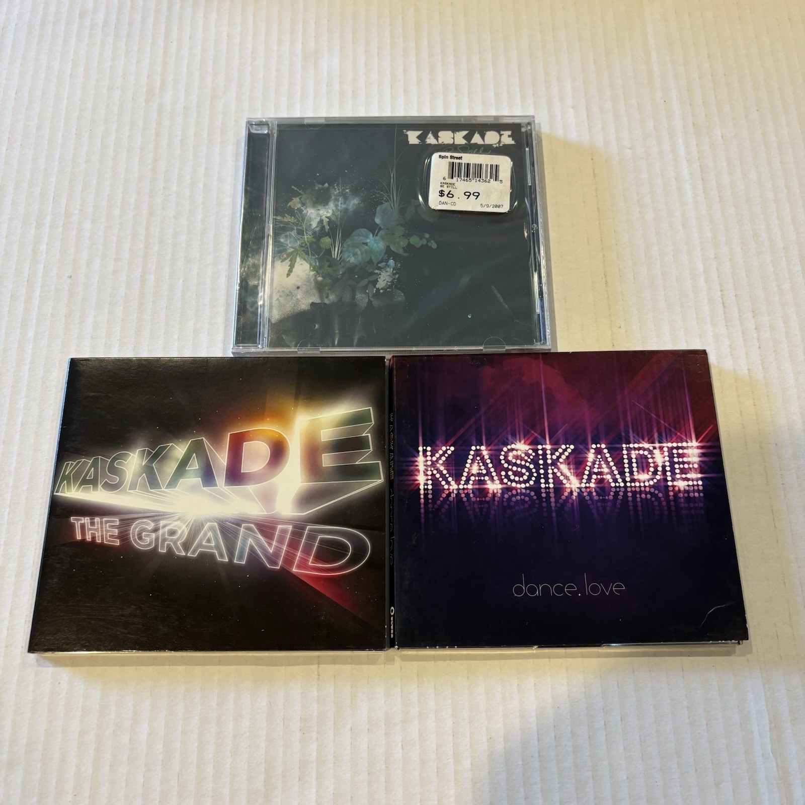 3xCD Lot - The Grand - Dance.LOVE - Be Still 1 2