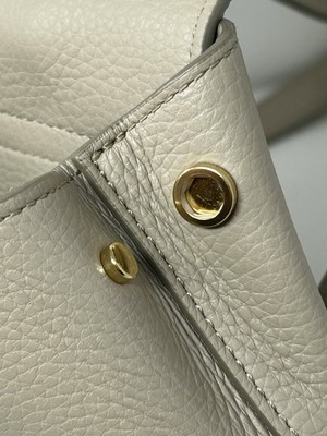Cuyana Mini Backpack – Pebbled Leather – Taupe / Stone Cuyana Mini Pebbled Leather Backpack w/ Pouch Stone Taupe  main image 4