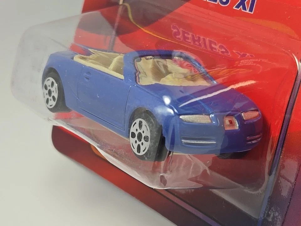 2002 02 Saturn Sky Concept Collectible 1/64 Scale Diecast Diorama Model Sealed - Image 4 of 4