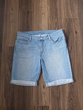 Levi  s Women  s Denim Bermuda Shorts Size 34 Light Wash Rolled Cuff Stretch
