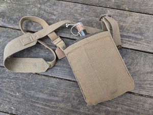BRITISH WWII P37 CANTEEN WATER BOTTLE WITH CARRIER & STRAP 1942 DATED