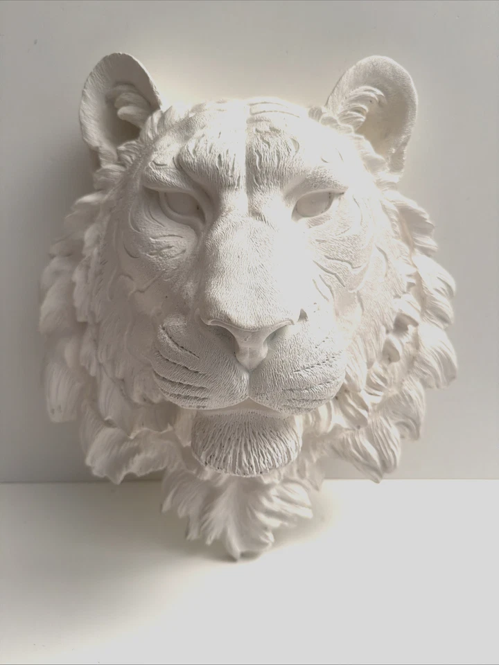 Cercano y ciervo 16" imitación taxidermia resina cabeza de león montaje en pared decoración colgante Foto 2 de 4