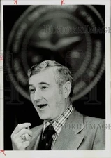 1975 Press Photo Dr. Leo Bradley, Spring Branch School District Superintendent