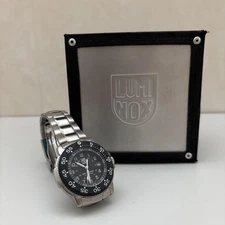 Unused Luminox Diver’s Watch Quartz 200m Black Dial SS Band Battery Dead Junk