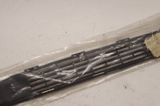 Mercedes Benz W168 A190 Verkleidung Gitter Unten NEU NOS A1688850023