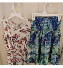Girls sz 5-6 pair of outfits - Gap, SQZ