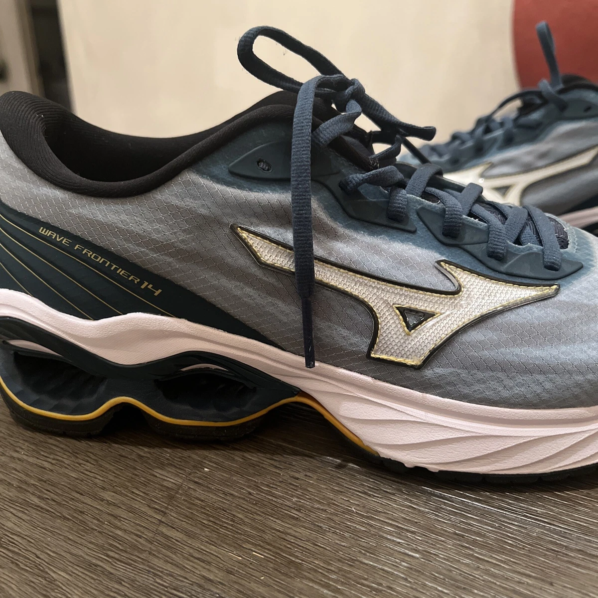 Mizuno Wave Frontier 14 Men s Size 12 eBay