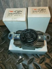 30  Amp  4 wire twist lock recepticle porcelain arrow hart spec grade. You get 3