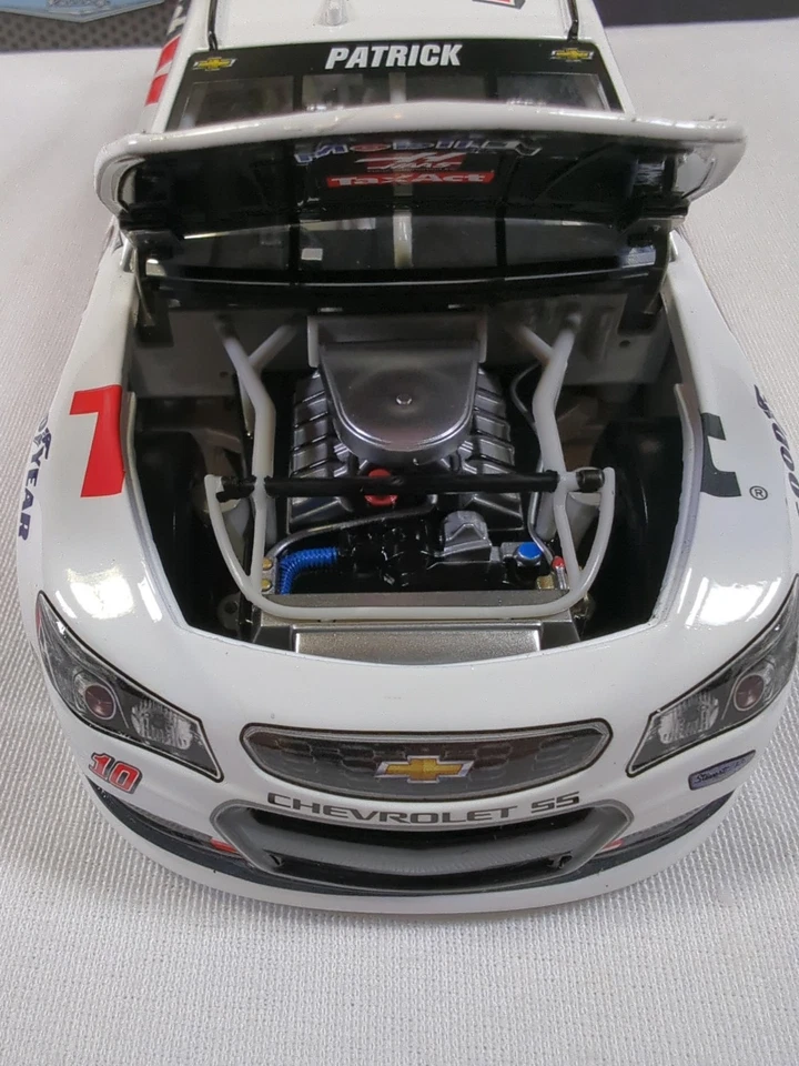 Danica Patrick #10 Tax Act 2016 SS 1:24 Scale Action NASCAR - Image 3 of 4