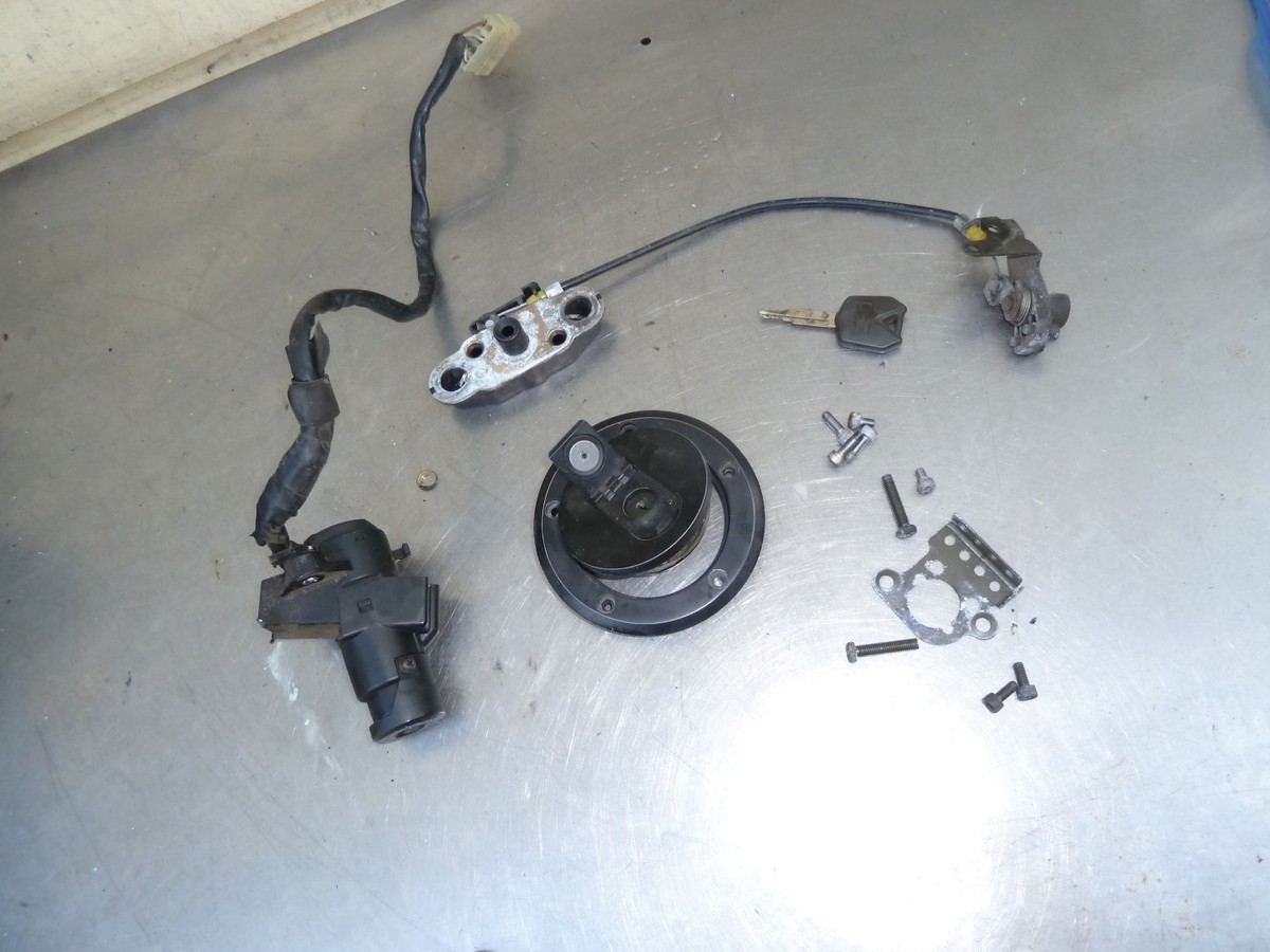 Lockset KEY gas cap seat ignition ZX10 04-05 KAWASAKI NINJA ZX10R