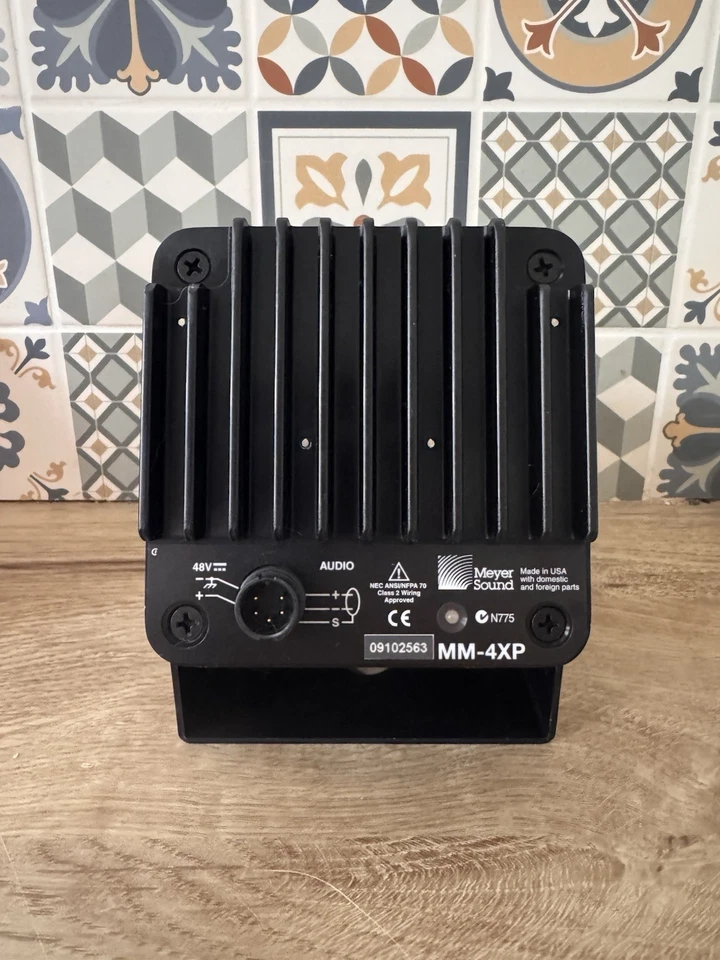 Meyer Sound MM-4 XP Miniatur Lautsprecher in schwarz  - Bild 3 von 3