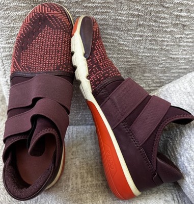 ECCO Women's Slip On Sneaker EU 38 US 7.5 Danish Design Soft Burgundy Laceless