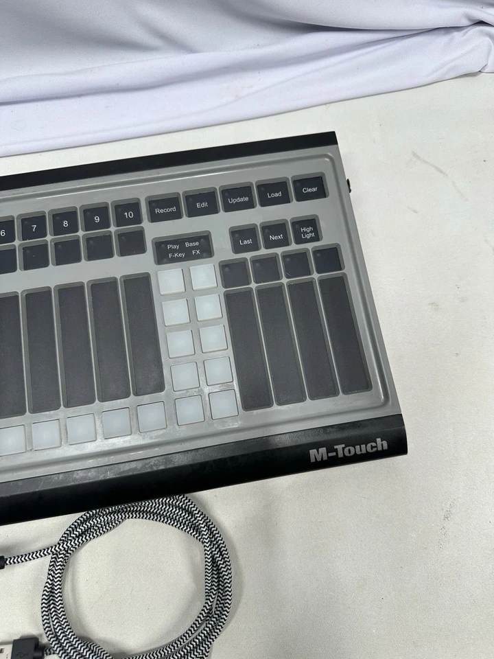 Martin M Touch Lighting Controller - Image 2 of 4