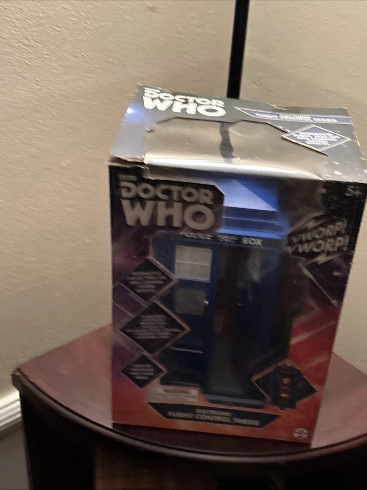 Doctor Who Tardis Electronic Flight Control with Lights and Sounds - Image 2 of 4