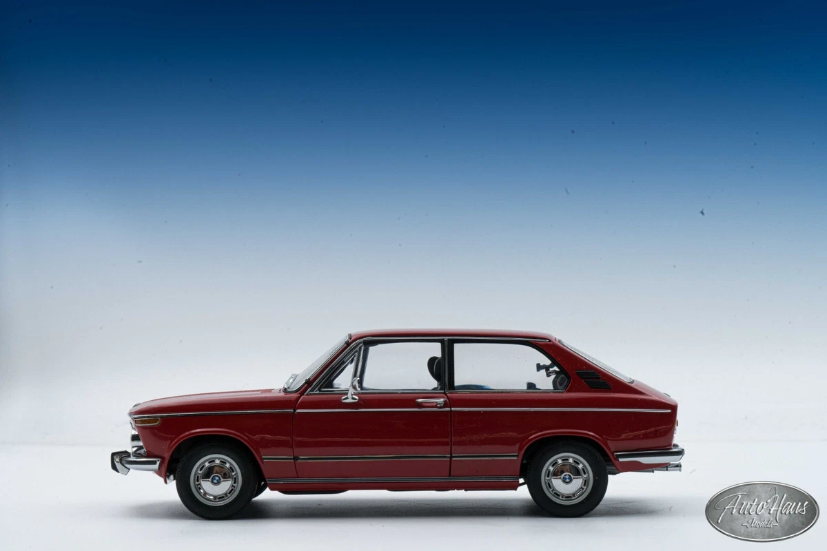 AUTOart BMW 1:18 Contemporary Manufacture Diecast Cars, Trucks