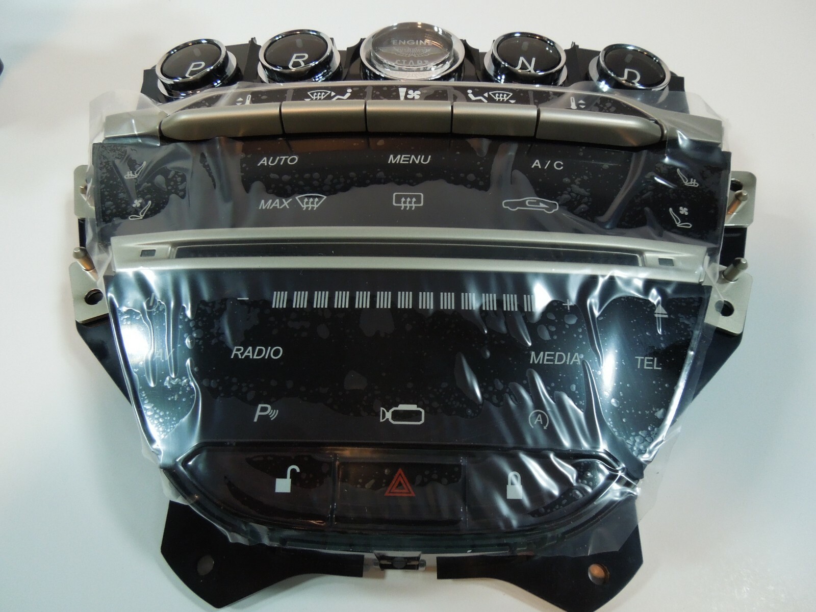 Aston Martin DB11 2017-2020 Climate control panel P/N HY5318C876BA