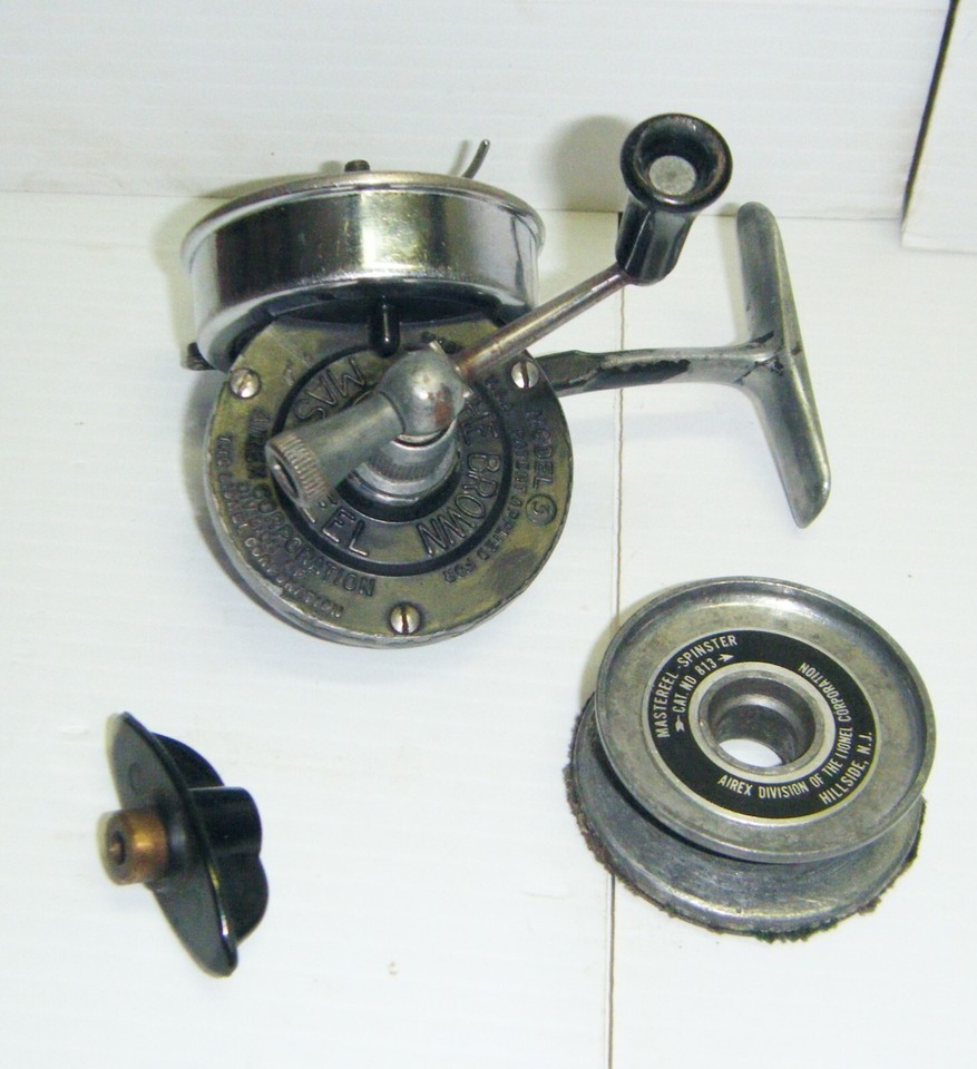 Moulinet de pêche ancien Bache marron mastereel modèle 3 demi caution
