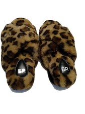 Slippers sz 6 BP Criss Cross size 6 Plush Comfort NWOT animal print