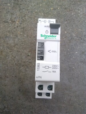 Minuterie Schneider MIN'clic 16655 - Réglable De 1 à 7 Min - Câblage 3 Ou 4 Fils