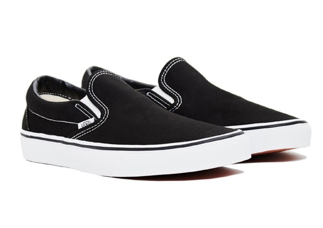vans classic slip on black and white