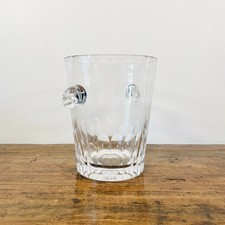 Superbe seau à champagne en cristal blanc uni, au design élégant et contemporain