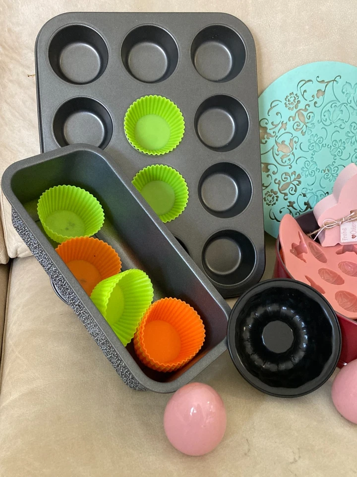 22tlg Back & Deko-Set Muffins Backform Rechteckig Springform Schablonen OSTERN - Bild 3 von 4