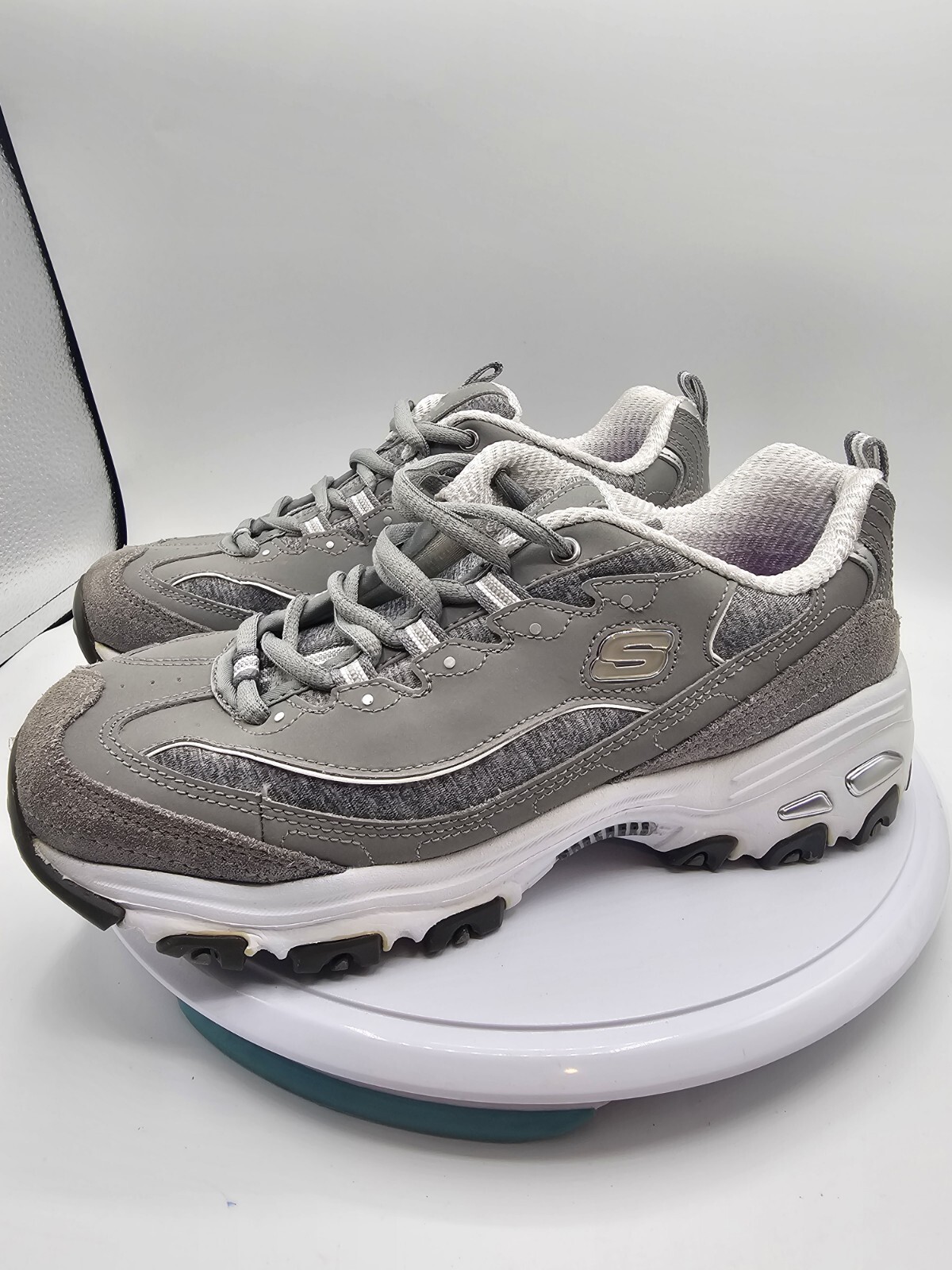 11936 skechers