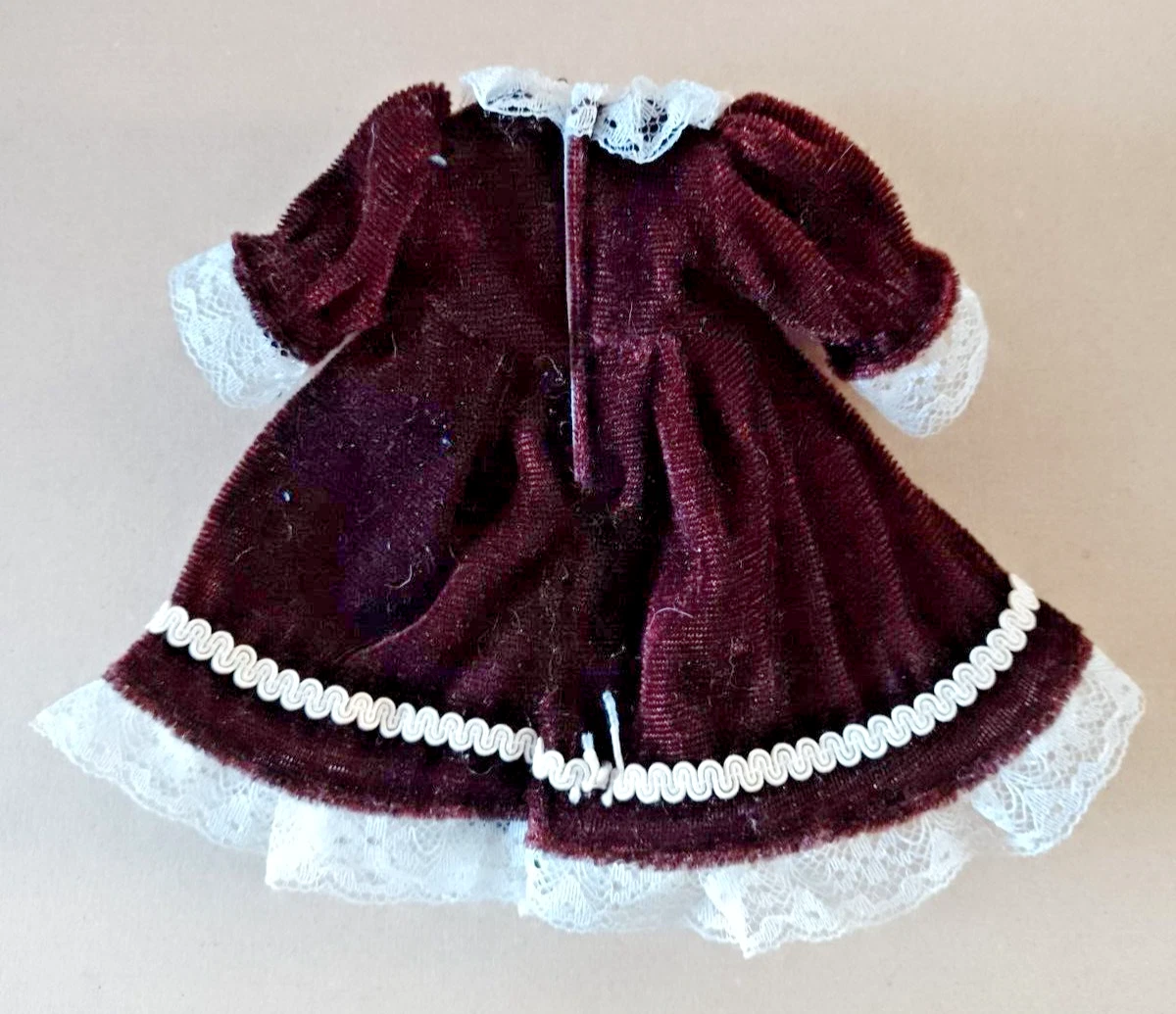 VETEMENTS Vestito per bambola marrone vestiti per bambola