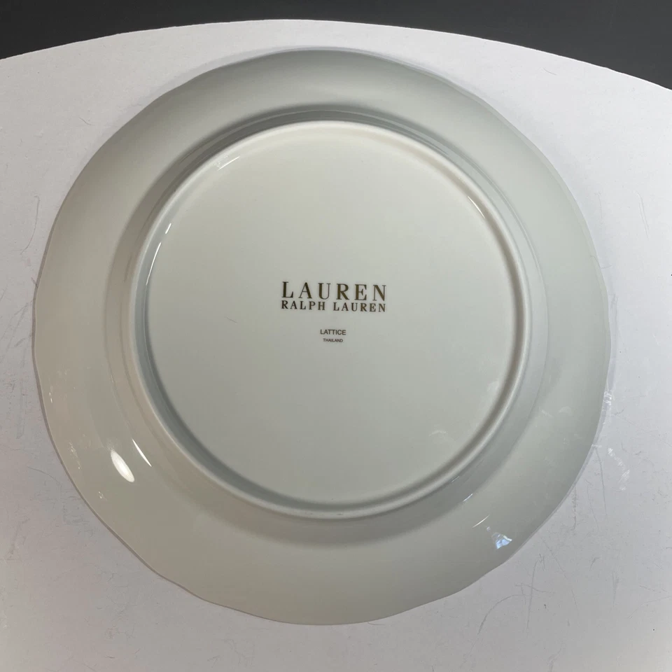 2 Ralph Lauren LATTICE Dinner Plates Discontinued Pattern 10.75” dia Gold Trim - Imagem 3 de 4