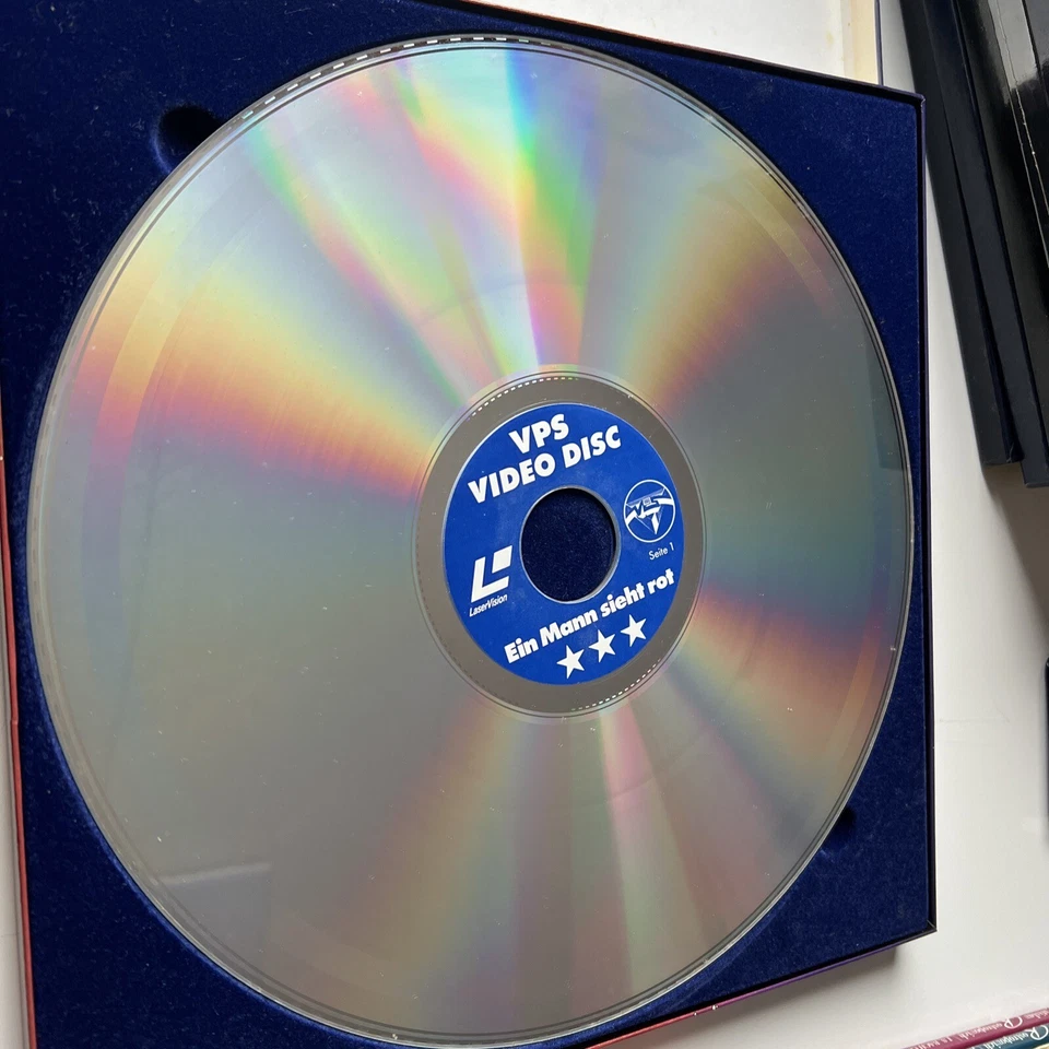 Ein Mann sieht rot - Charles Bronson - Laserdisk Oscar premierter Film - Bild 3 von 3