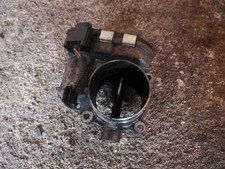 VOLVO V70 II SW Cuerpo del Acelerador 0281002701 2.40 Diesel 136kw 33872728